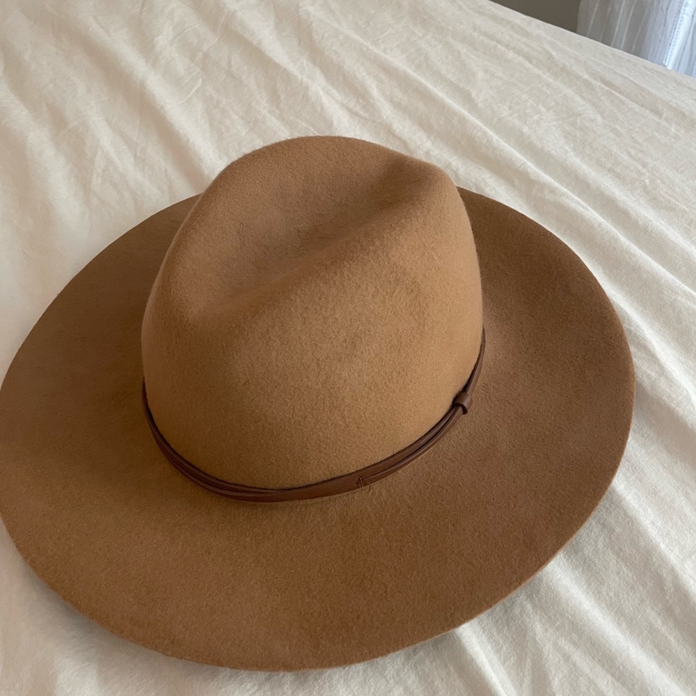 Cute hat - Picture 2 of 6